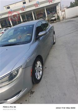 Chrysler 200